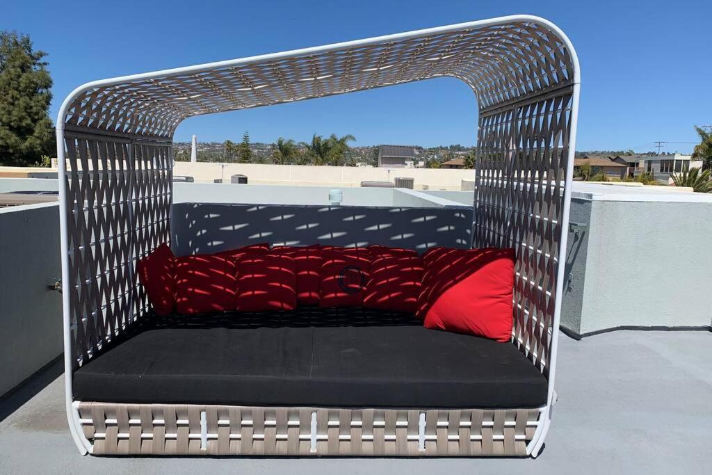 Casa de férias 3bd Sleeps 8 Rooftop Bayside Feel The Ocean Breeze San Diego